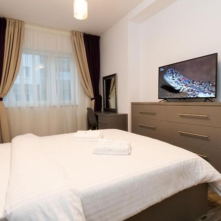 Yan Apartment - Near Mall & Free Private Parking Brasov Ngoại thất bức ảnh