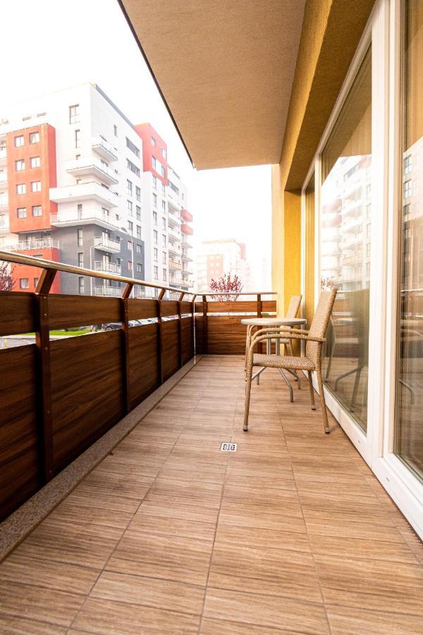 Yan Apartment - Near Mall & Free Private Parking Brasov Ngoại thất bức ảnh